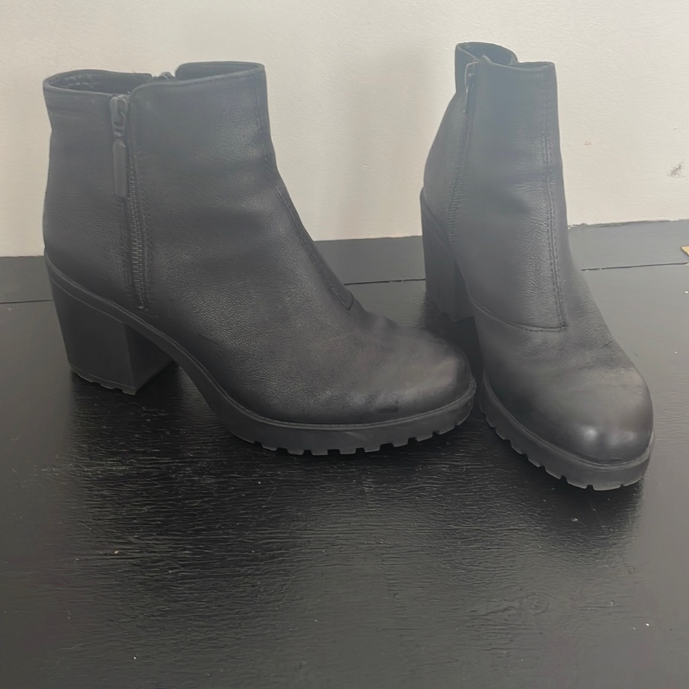 VAGABOND | Grace Nubuck Leather Heeled Boot sz.39 | GENTLY USED